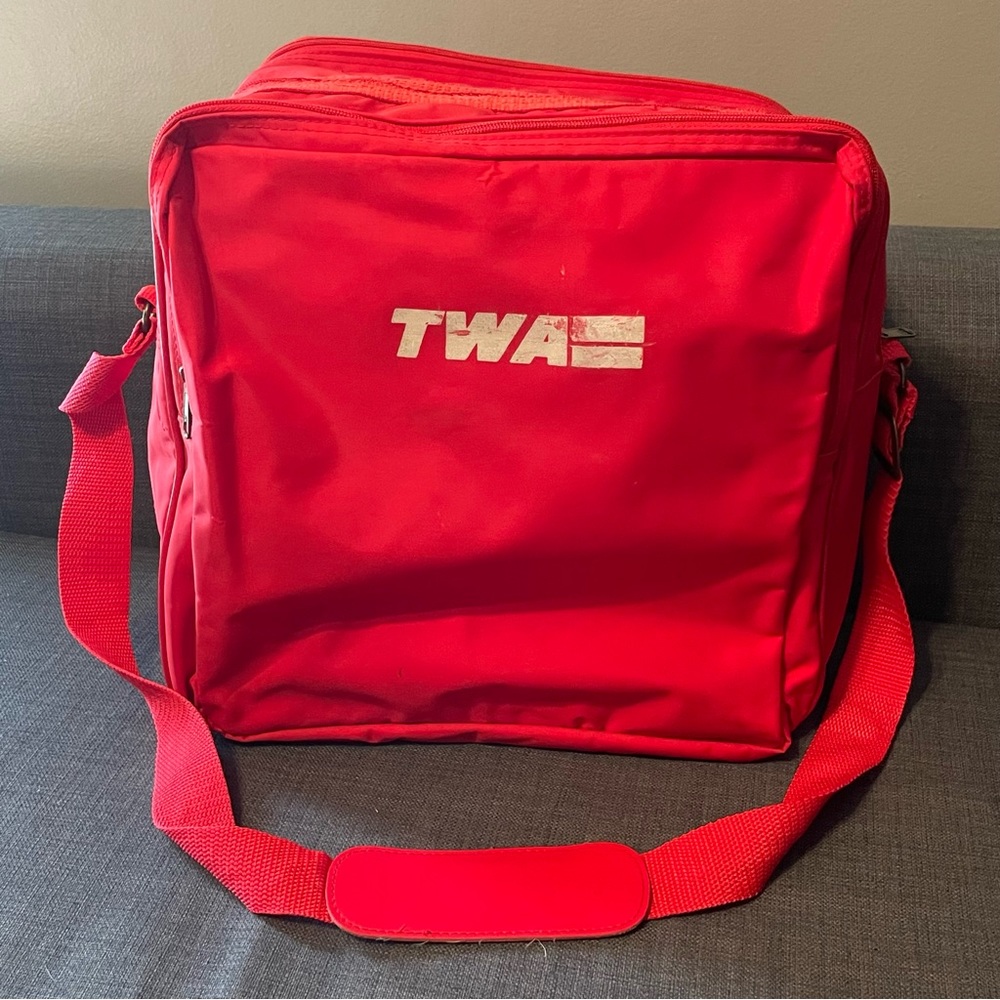 Vintage TWA Airplane Flight Carry On Airport Bag Tote Case Duffle 4 Compartments